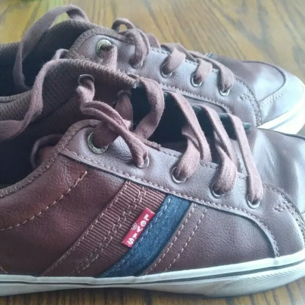 Boys Levi's Brown Casual low-top sneakers Size 5.5